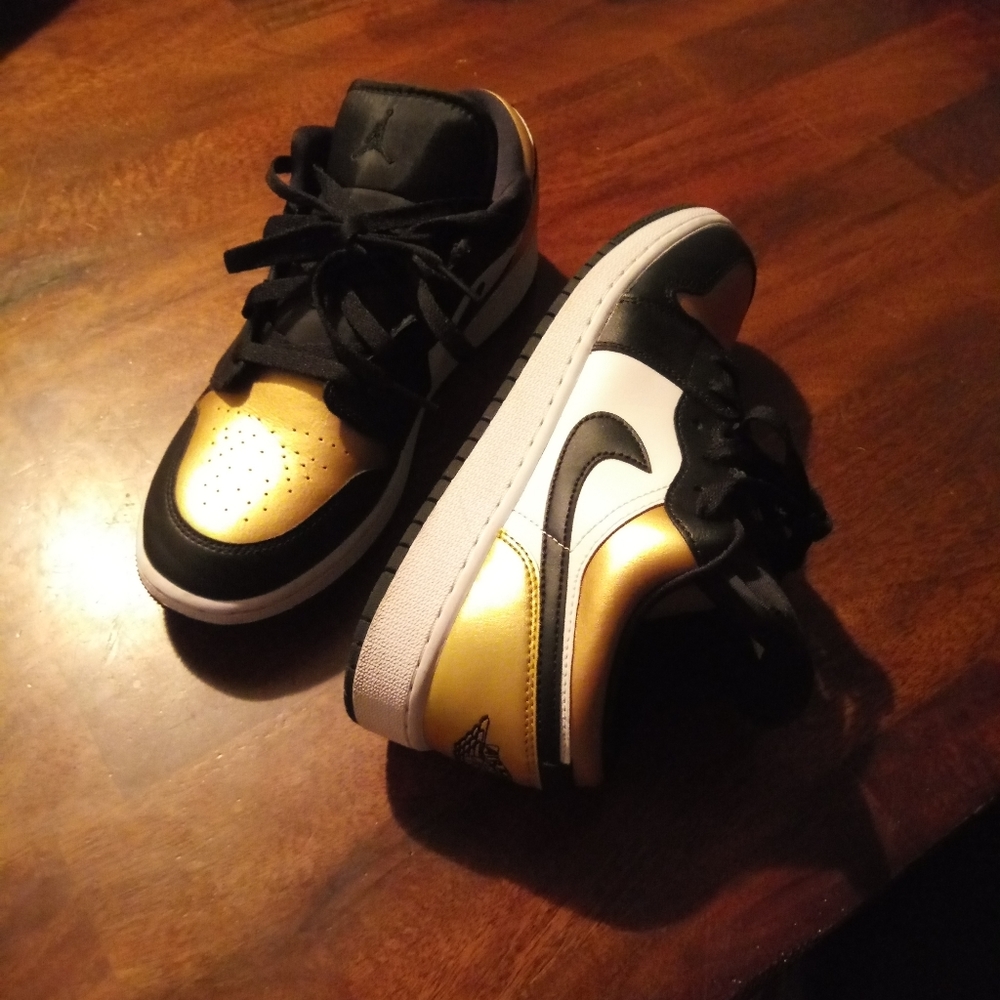 Air Jordan 1s. Gold toe. Original box.